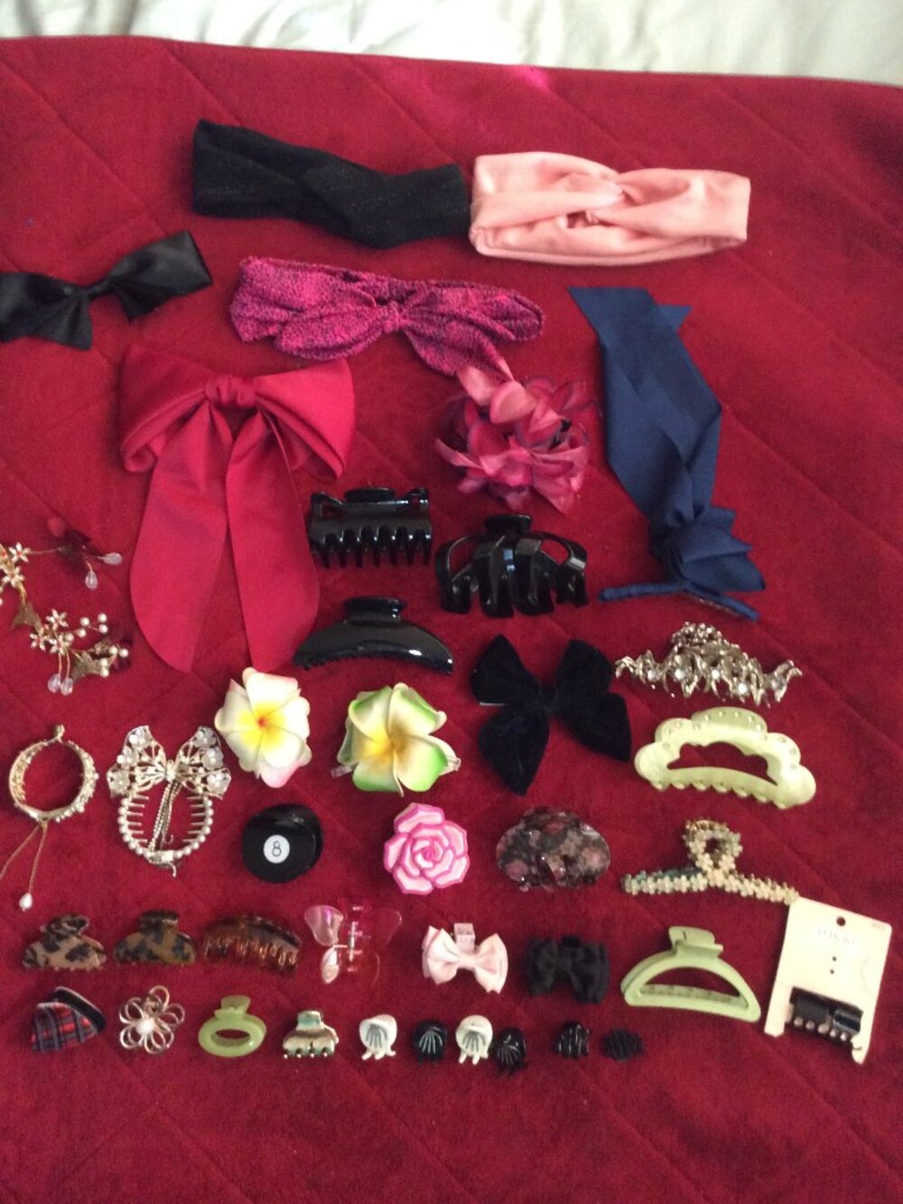 Vintage & Retro 42 Piece Lot of Hair Accessories